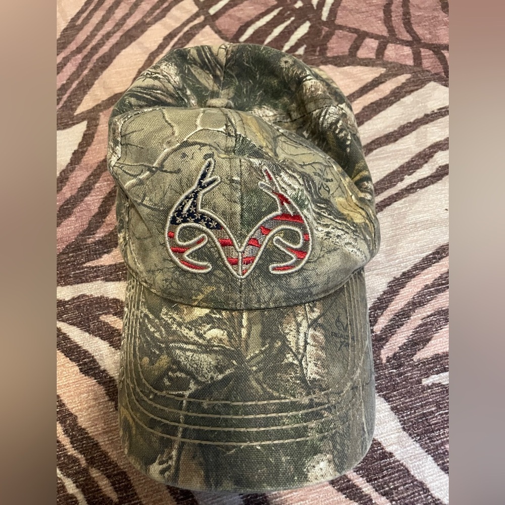 🎉2/$15 Realtree American Flag Camouflage Hat
